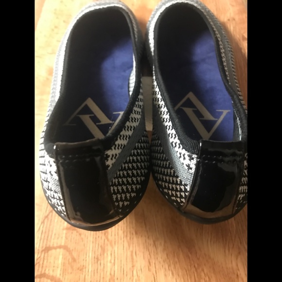 Adrienne Vittadini Sport Slips On Flats Size 10 - Picture 5 of 5